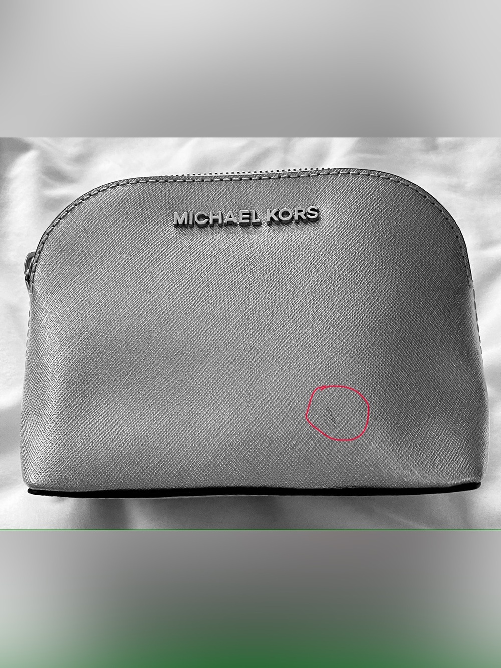 Michael Kors Makeup Silver Metallic Fulton Cosmetic Organizer Pouch. HTF!